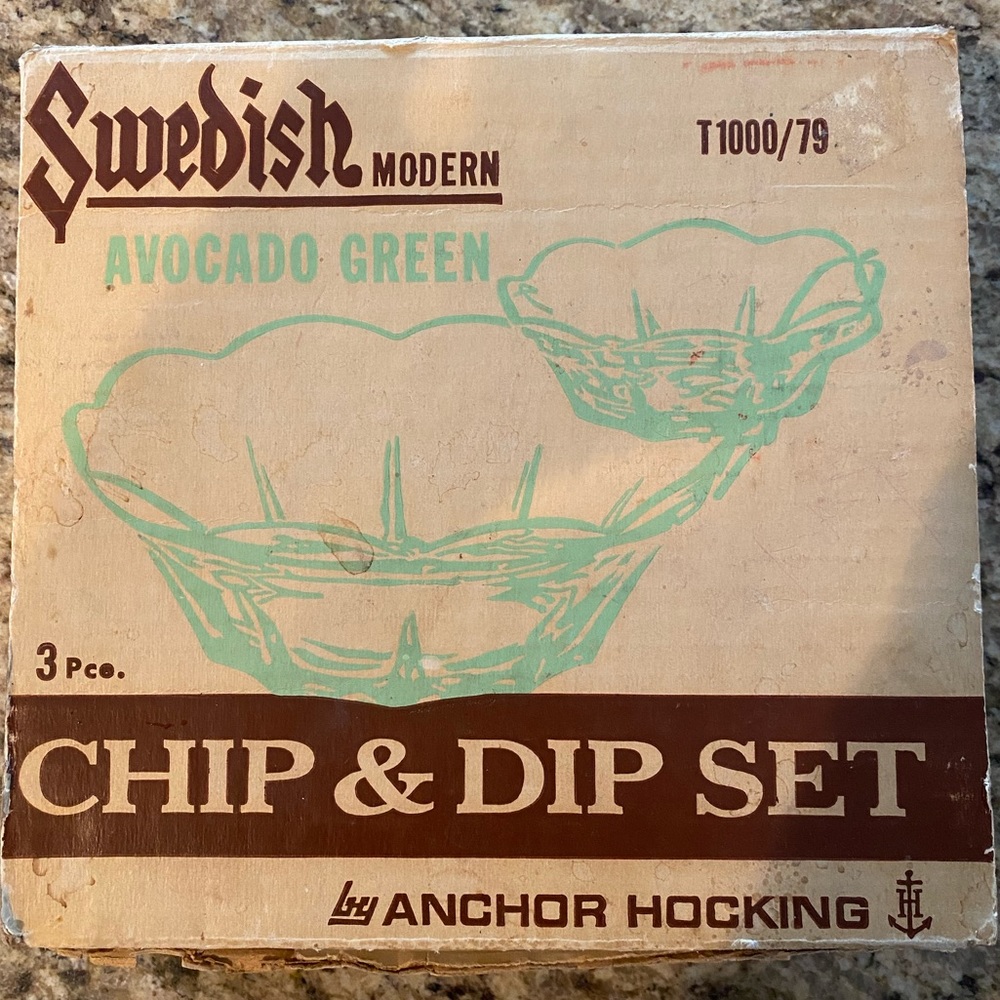 Anchor Hocking chip and dip set with original box